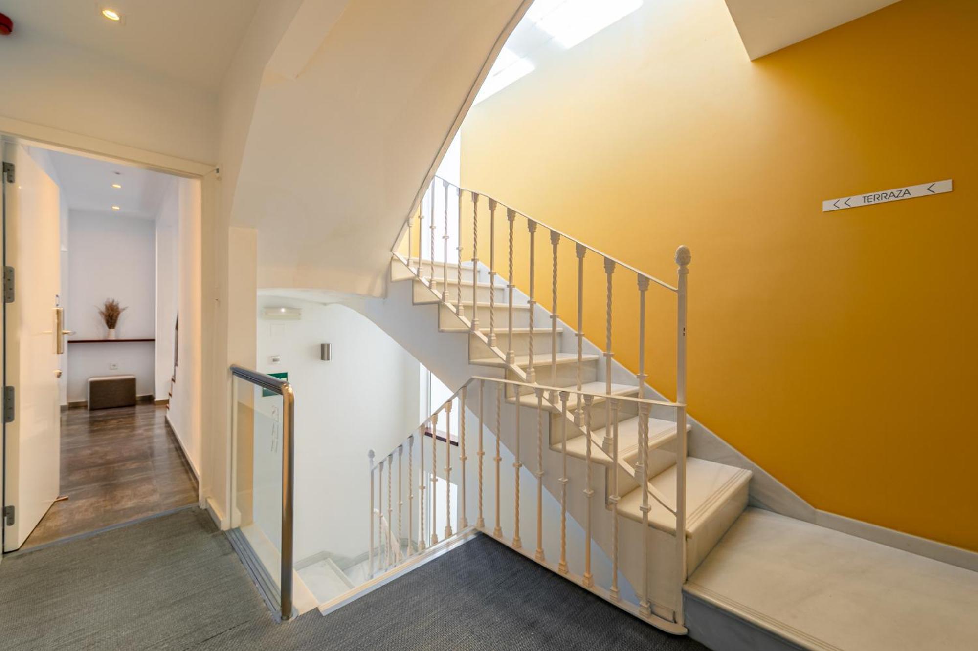 Stay U-Nique Apartments Eslava Seville Ngoại thất bức ảnh
