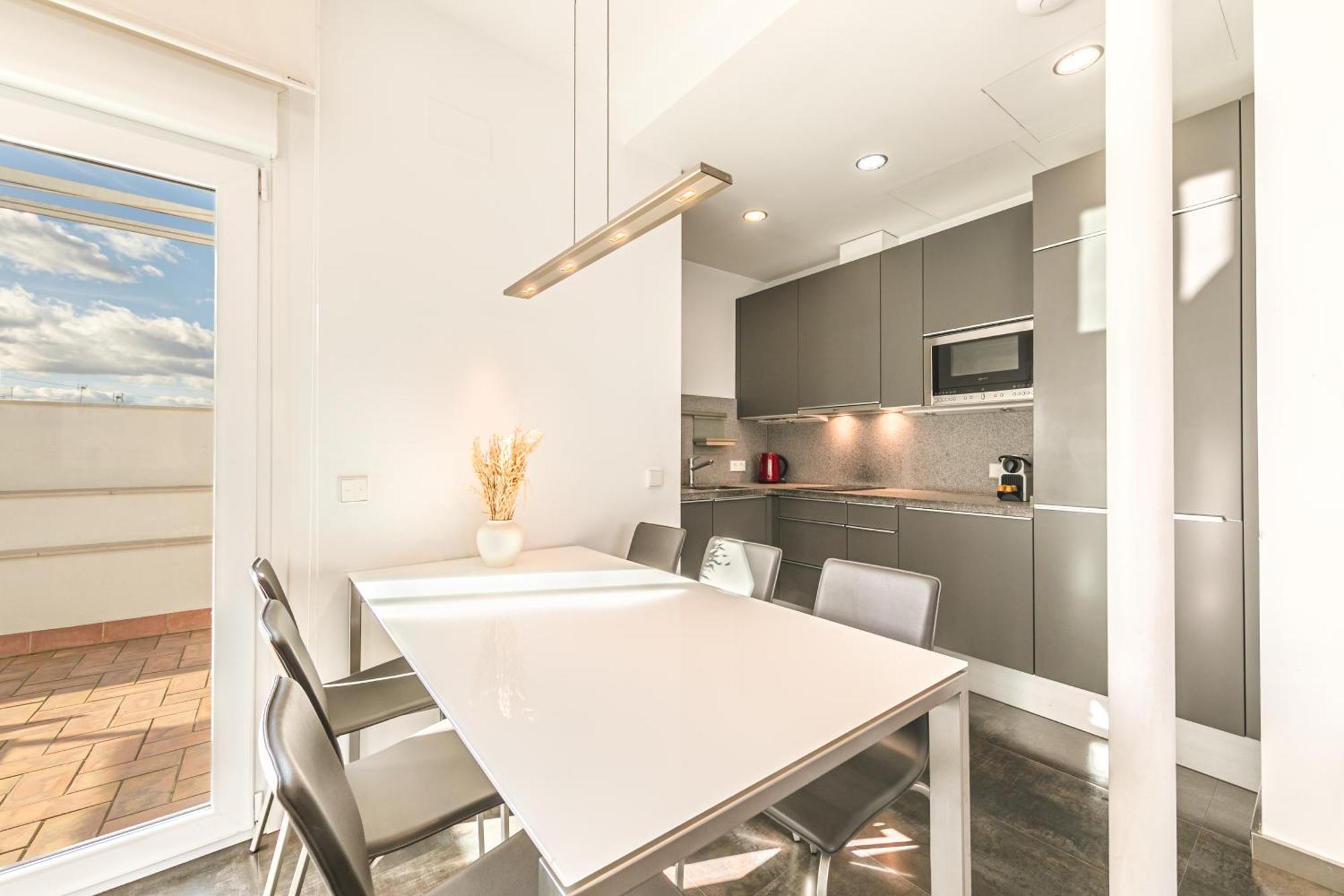 Stay U-Nique Apartments Eslava Seville Ngoại thất bức ảnh