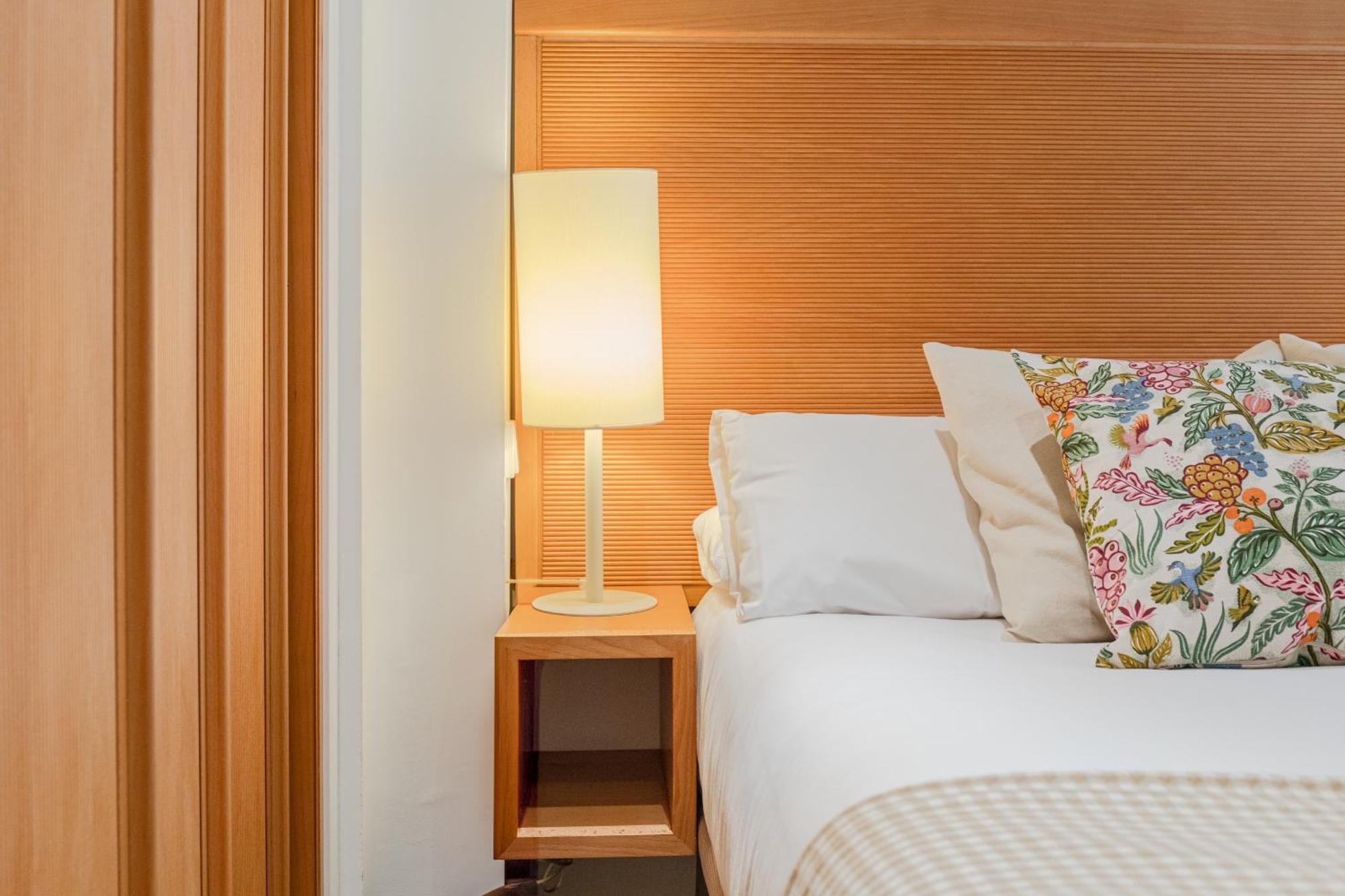 Stay U-Nique Apartments Eslava Seville Ngoại thất bức ảnh
