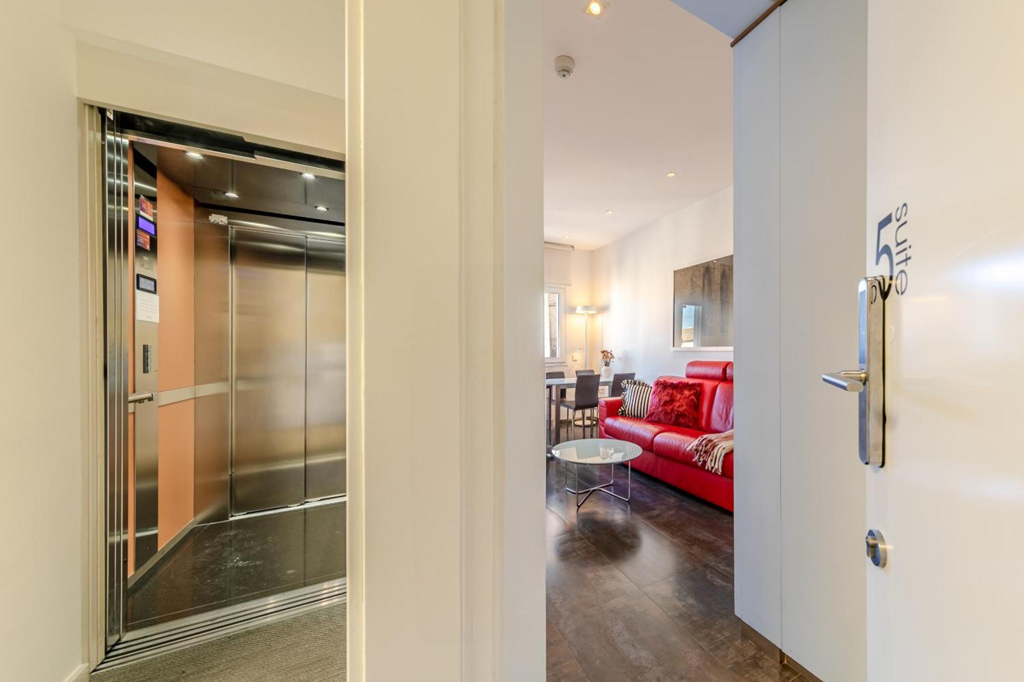 Stay U-Nique Apartments Eslava Seville Ngoại thất bức ảnh
